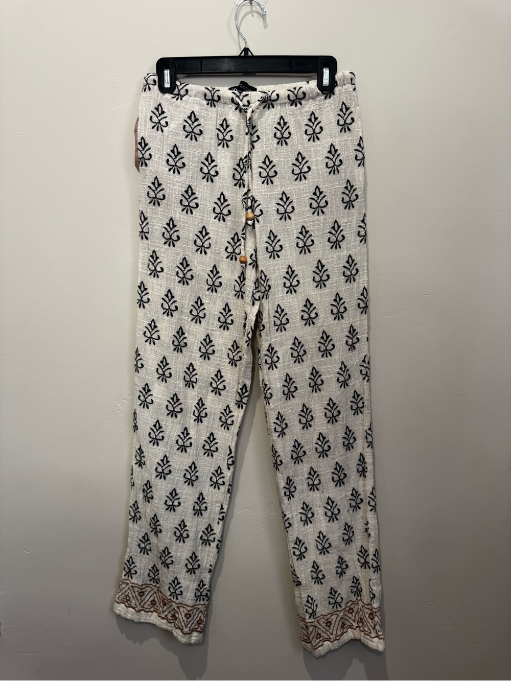 Zara Cream Pants with Black Floral Embroidery